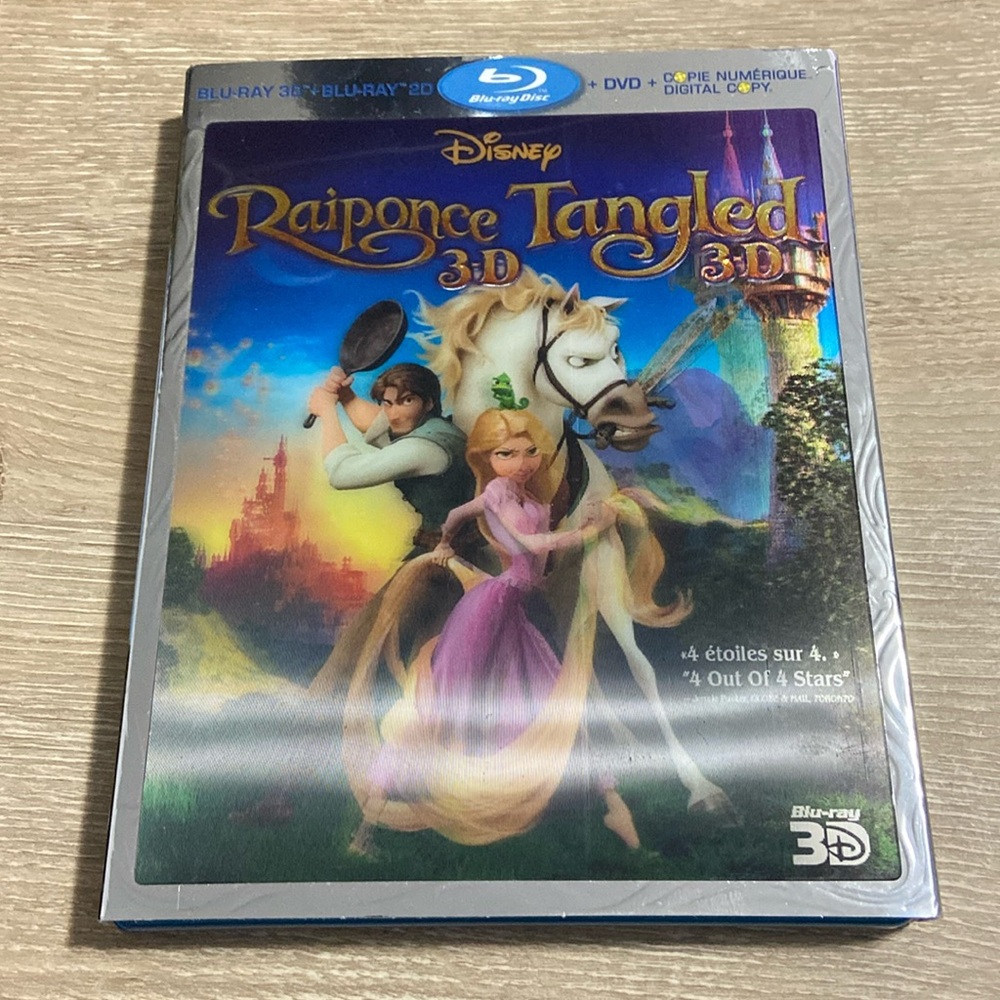 Tangled (Blu-ray/DVD, 2011, 4-Disc Set, Includes Digital Copy 2D/3D)